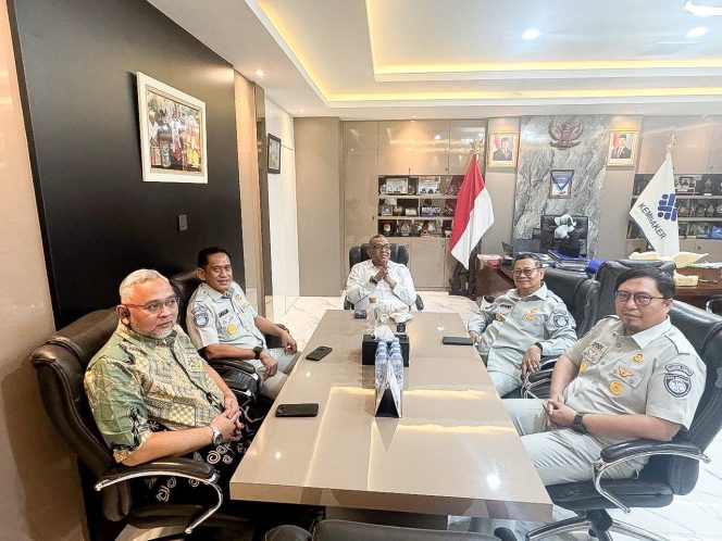 
					Kolaborasi Jasa Raharja-Kemenaker Dorong Keselamatan dan Kepatuhan Berlalu Lintas