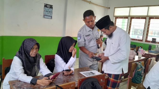 
					Tekan Angka Kecelakaan Remaja, Jasa Raharja dan Polres Purwakarta Gelar Program PPKL di MAI Al-Ikhlas