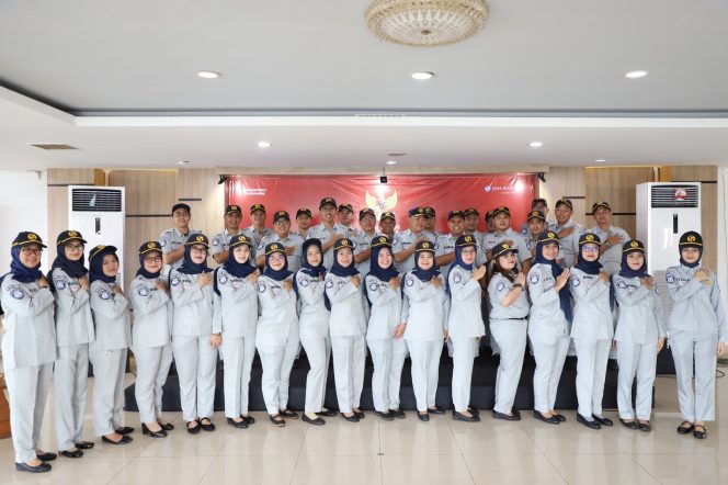 
					Peringati Hari Lahir Pancasila 2026, Jasa Raharja Jawa Barat Teguhkan Peran Pancasila sebagai Pemersatu Bangsa dan Fondasi Perdamaian Dunia