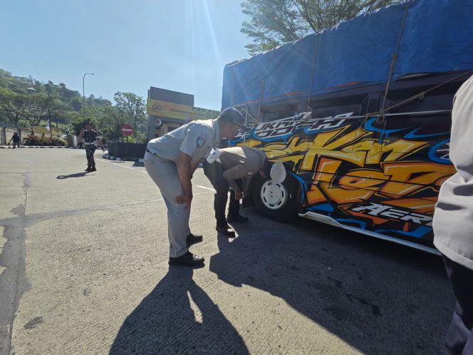 
					Jelang Libur Sekolah, Jasa Raharja Kanwil Jawa Barat dan Dishub Kota Cimahi Gelar Ramp Check untuk Pastikan Keselamatan Angkutan Umum