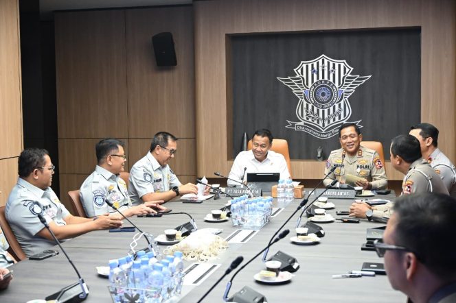 
					Jasa Raharja dan Korlantas Polri Ajak Masyarakat Akhiri Lawan  Arus, Wujudkan Budaya Keselamatan Berlalu Lintas