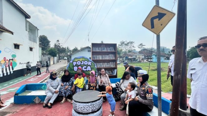 
					PJ Samsat Kabupaten Garut Hadiri Penilaian Kampung Tertib Lalu Lintas Polres Garut