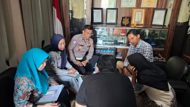 
					Operasi Khusus Samsat Kawaluyaan:  Jasa Raharja Bandung Perkuat Sinergi Sektor Swasta