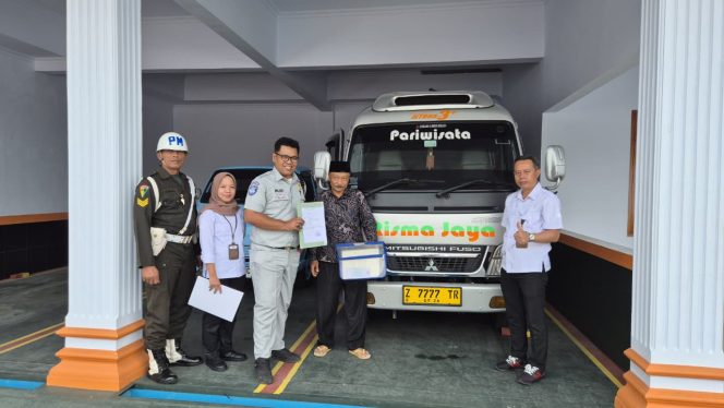 
					Jasa Raharja Bersama Tim Pembina Samsat Ciamis Laksanakan Operasi Khusus di PT Risma Jaya Transport