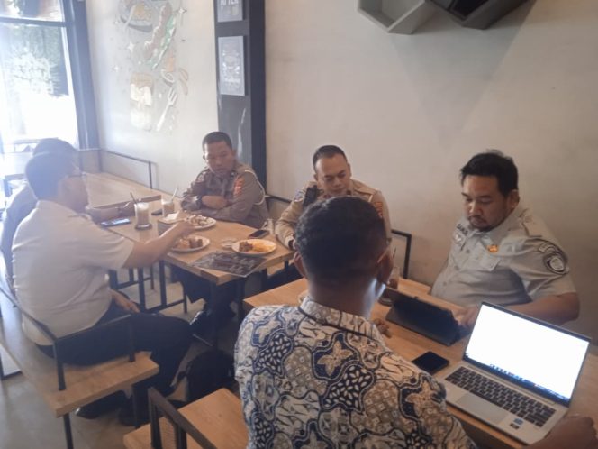 
					Jasa Raharja Bersama FLLAJ Purwakarta Perkuat Kolaborasi, Fokus Tekan Fatalitas Kecelakaan Lalu Lintas