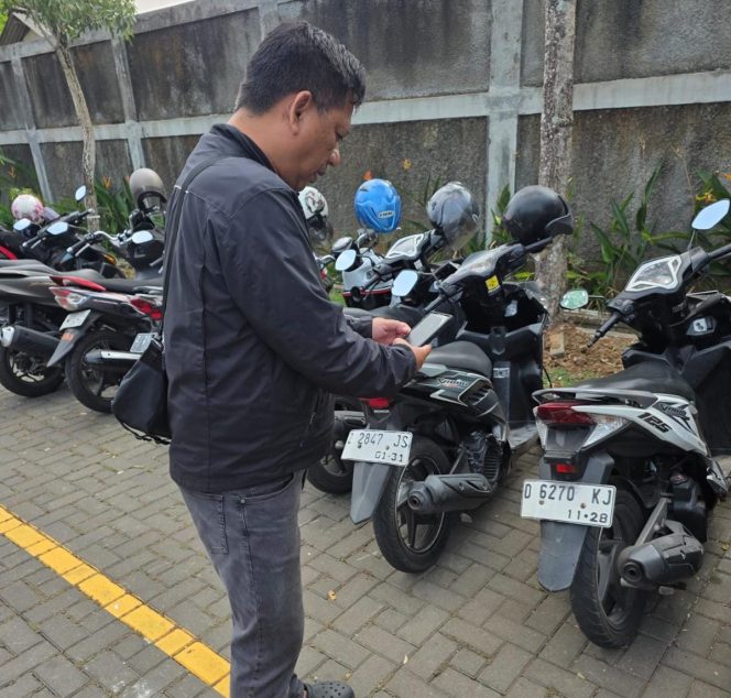 
					Jasa Raharja Tasikmalaya Dorong Kepatuhan Wajib Pajak melalui Kegiatan Penelusuran Kendaraan Bermotor di Kecamatan Sukaraja