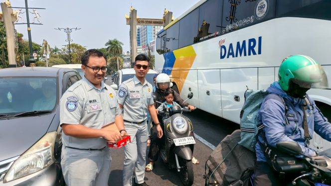 
					Jasa Raharja Bogor Hadirkan Safety Campaign Bersama Satlantas Polres Bogor, Ajak Pengguna Jalan di Simpang Cibinong City Mall Utamakan Keselamatan