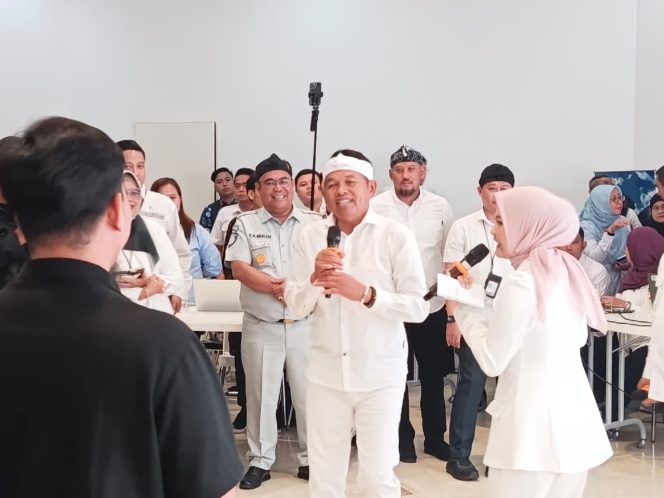 
					Kepala Kanwil Jasa Raharja Jawa Barat Dampingi Kabapenda Jabar Sambut Gubernur Jawa Barat dalam Giat Jabar Bursa Kerja di PT. YKK Zipper Indonesia, Cimanggis Depok