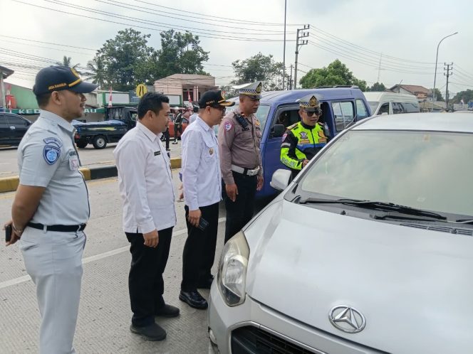 
					Tim Pembina Samsat Kabupaten Sukabumi I Gelar Operasi Gabungan di Parungkuda