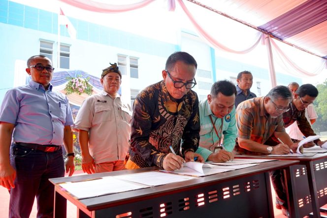 
					Cetak Lulusan Siap Kerja, 32 SMK Jabar Gandeng 64 Perusahaan Lintas Sektor