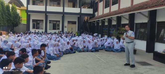 
					Jasa Raharja dan P3D Kota Banjar Edukasi Pelajar SMAN 3 Banjar tentang Kesamsatan, Zonita Pamor, dan Keselamatan Berlalu Lintas