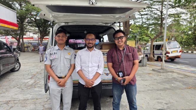 
					Samsat Kawali Hadirkan Layanan SAJATI di Kantor Pos Kabupaten Ciamis, Permudah Masyarakat Bayar PKB dan SWDKLLJ
